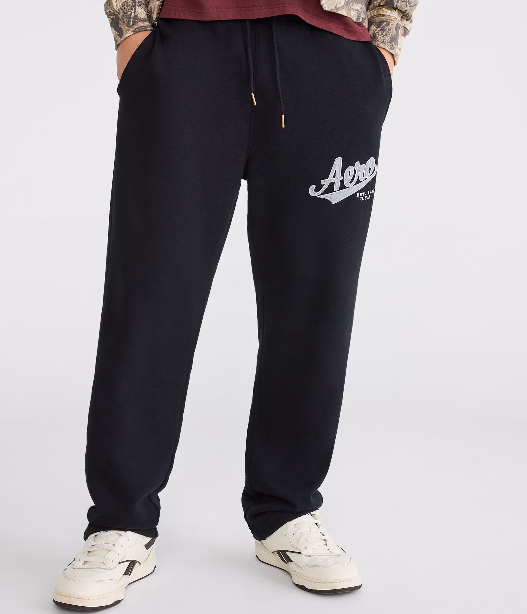 Aero Script Heritage Fleece Straight Leg Sweatpants black fox