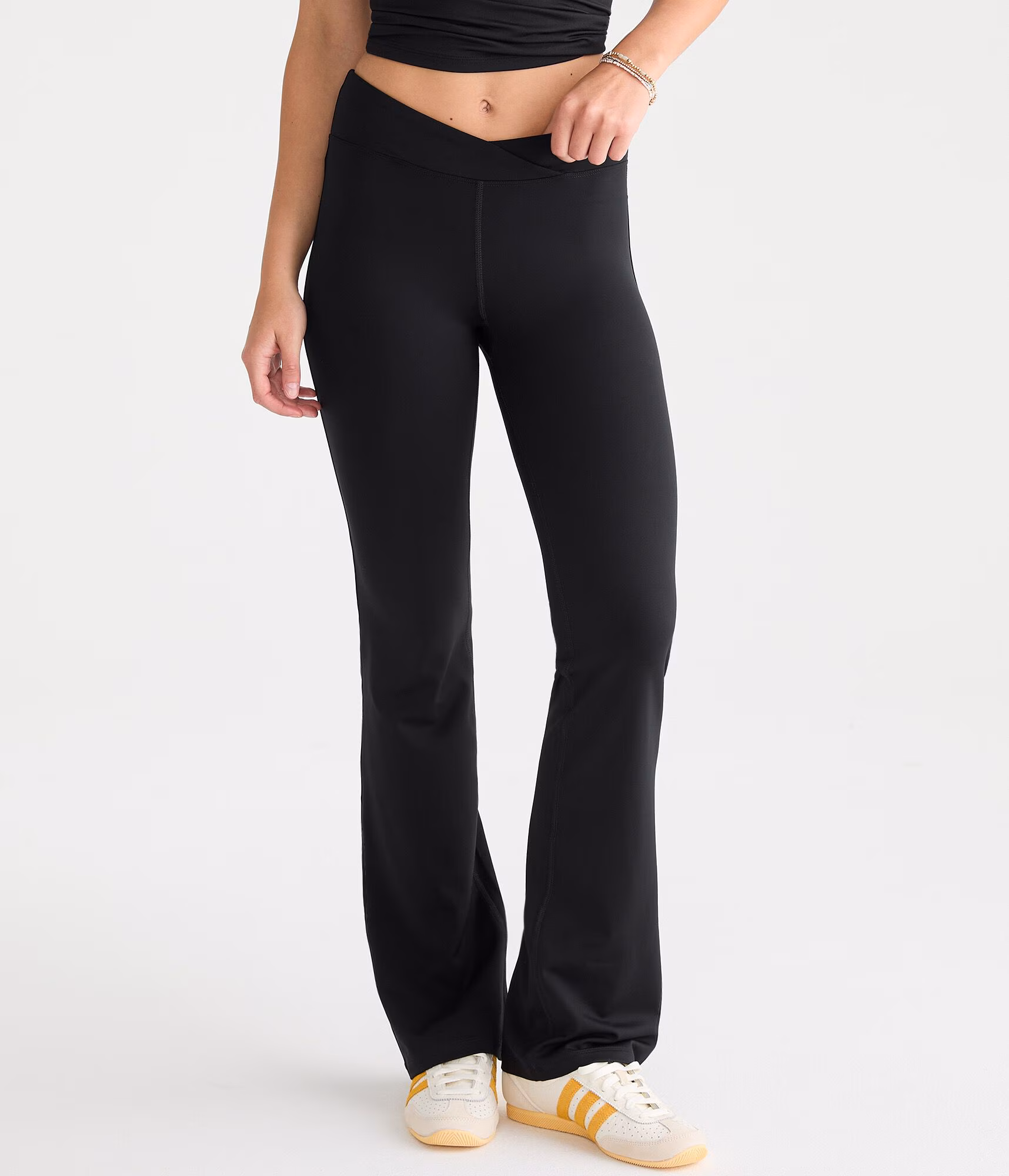 Buttery Soft Low-Rise Crossover Bootcut Leggings black fox