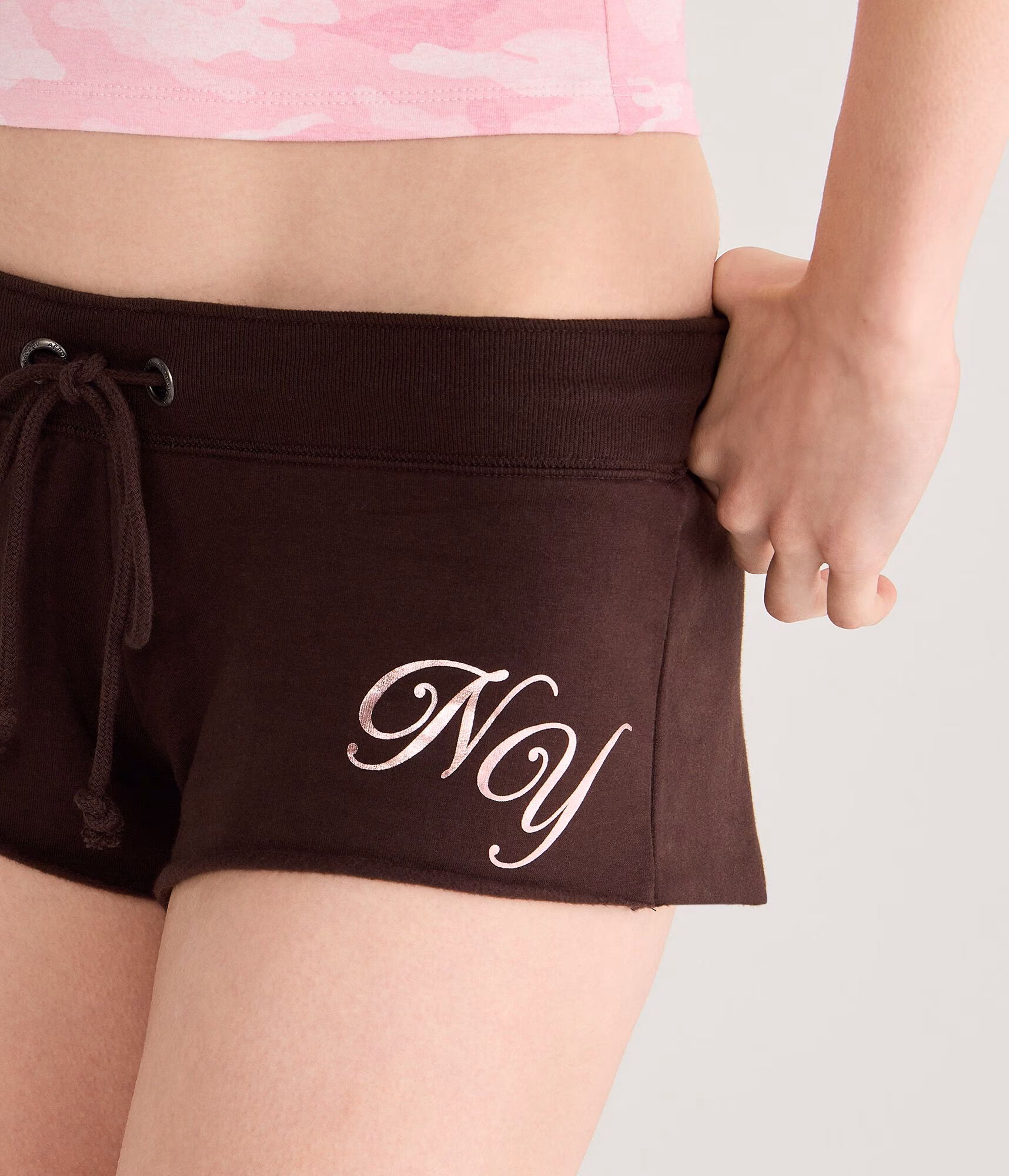 Aeropostale NY Heritage Low-Rise Fleece Shorts brown 4 Aeropostale NY Heritage Low-Rise Fleece Shorts brown