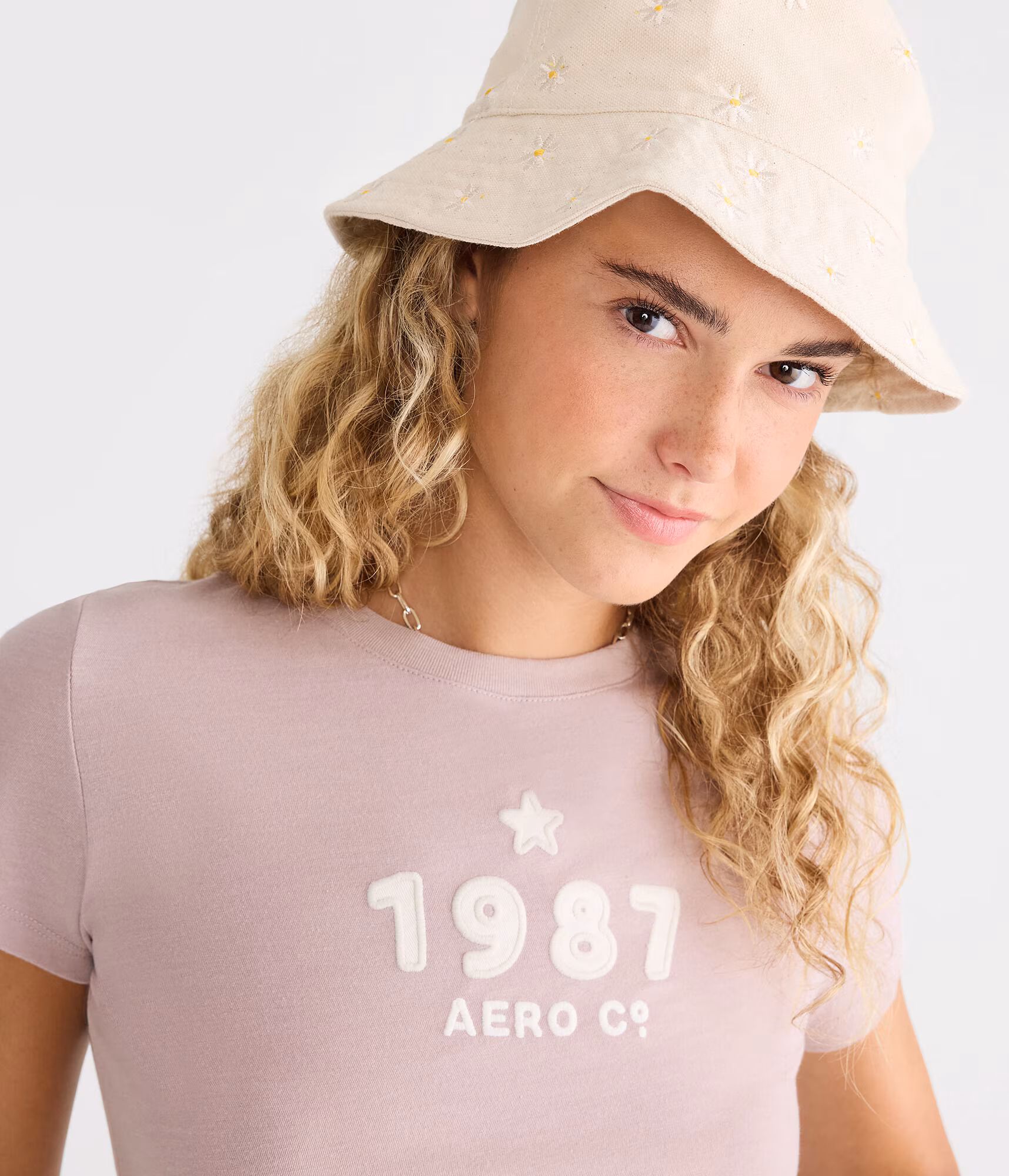 Aero 1987 Star Appliqué Graphic Tee chocolate malt
