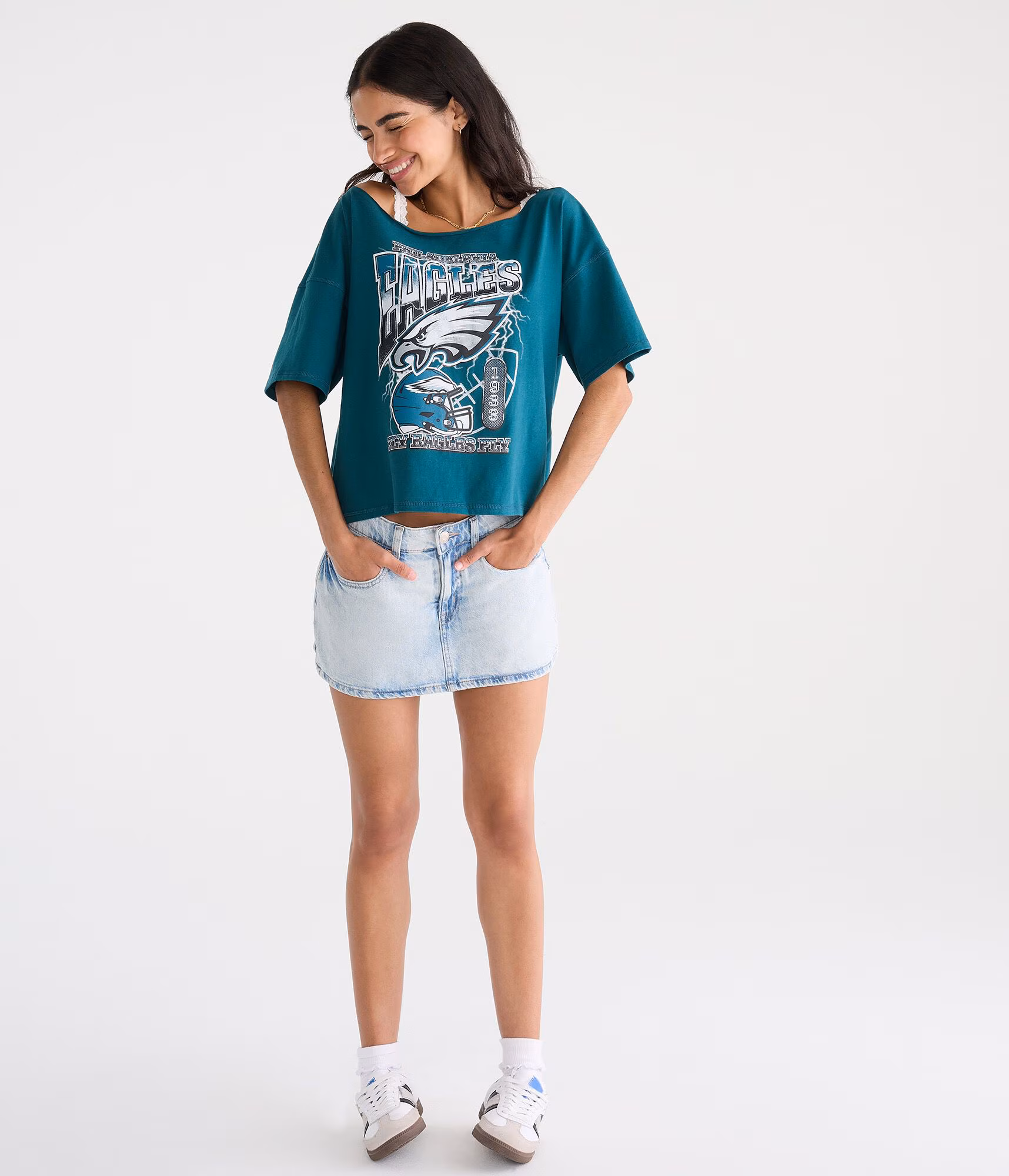 Philadelphia Eagles Off-The-Shoulder Graphic Tee green