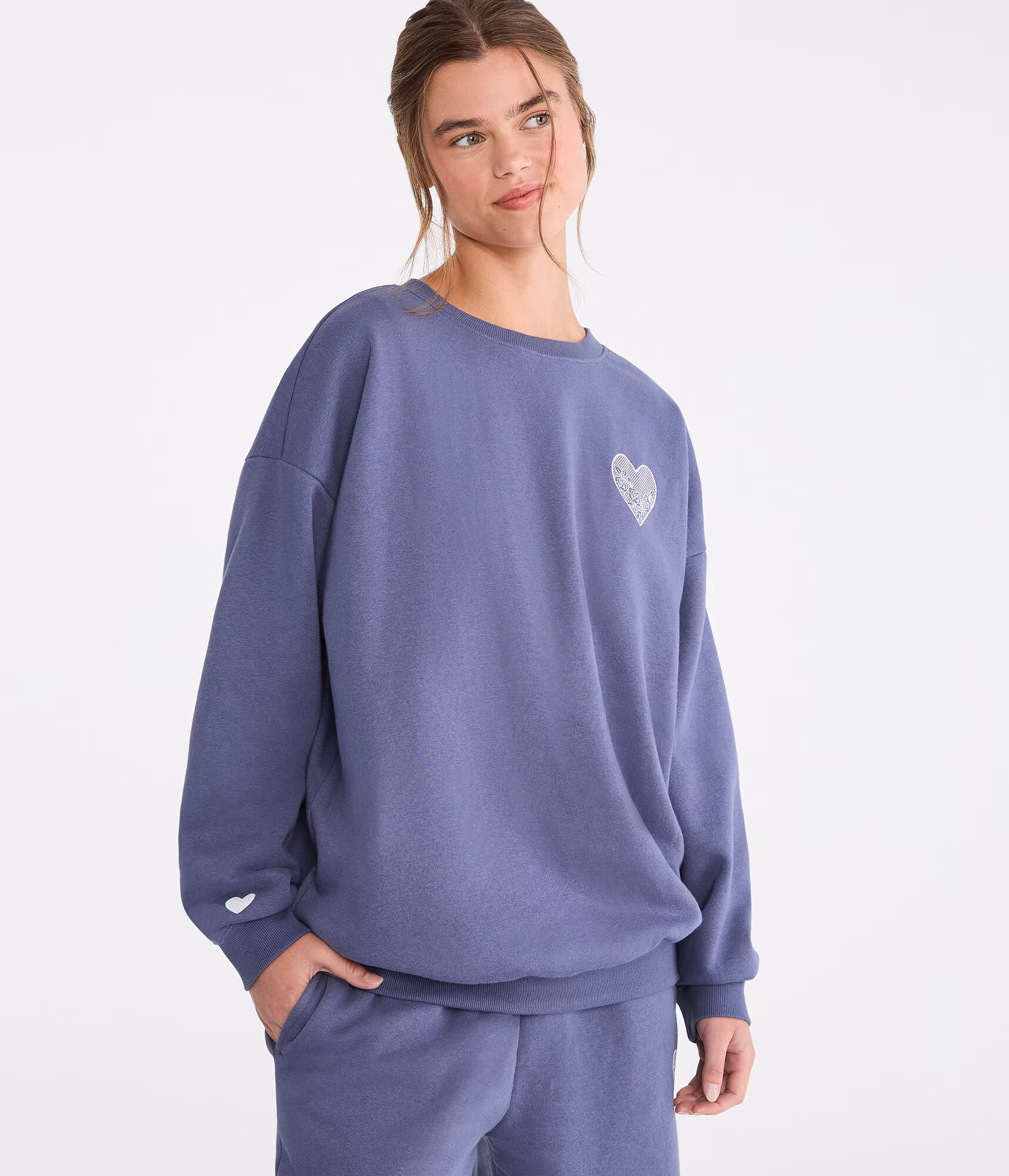 Cloud Soft Lace Heart Oversized Crew Sweatshirt nightshadow blue