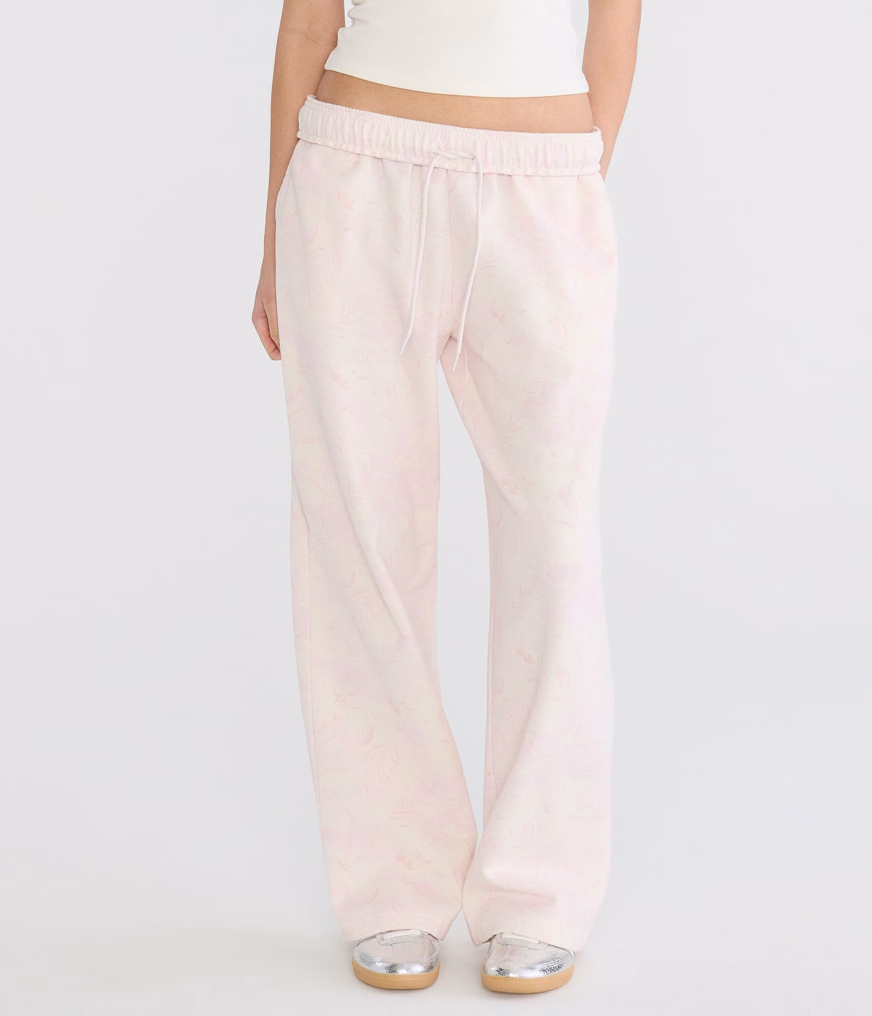 Cloud Soft Tropical Floral Mid-Rise Straight Leg Sweatpants cream