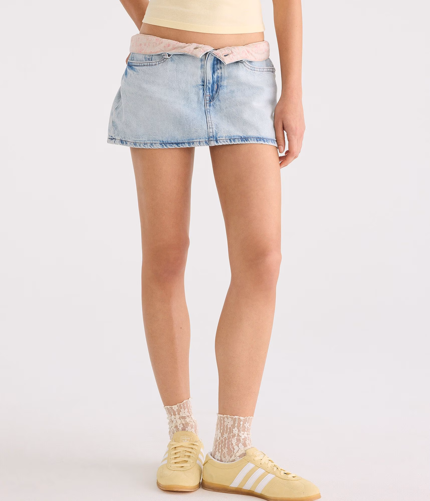 Floral Waistband Low-Rise Denim Mini Skirt light wash