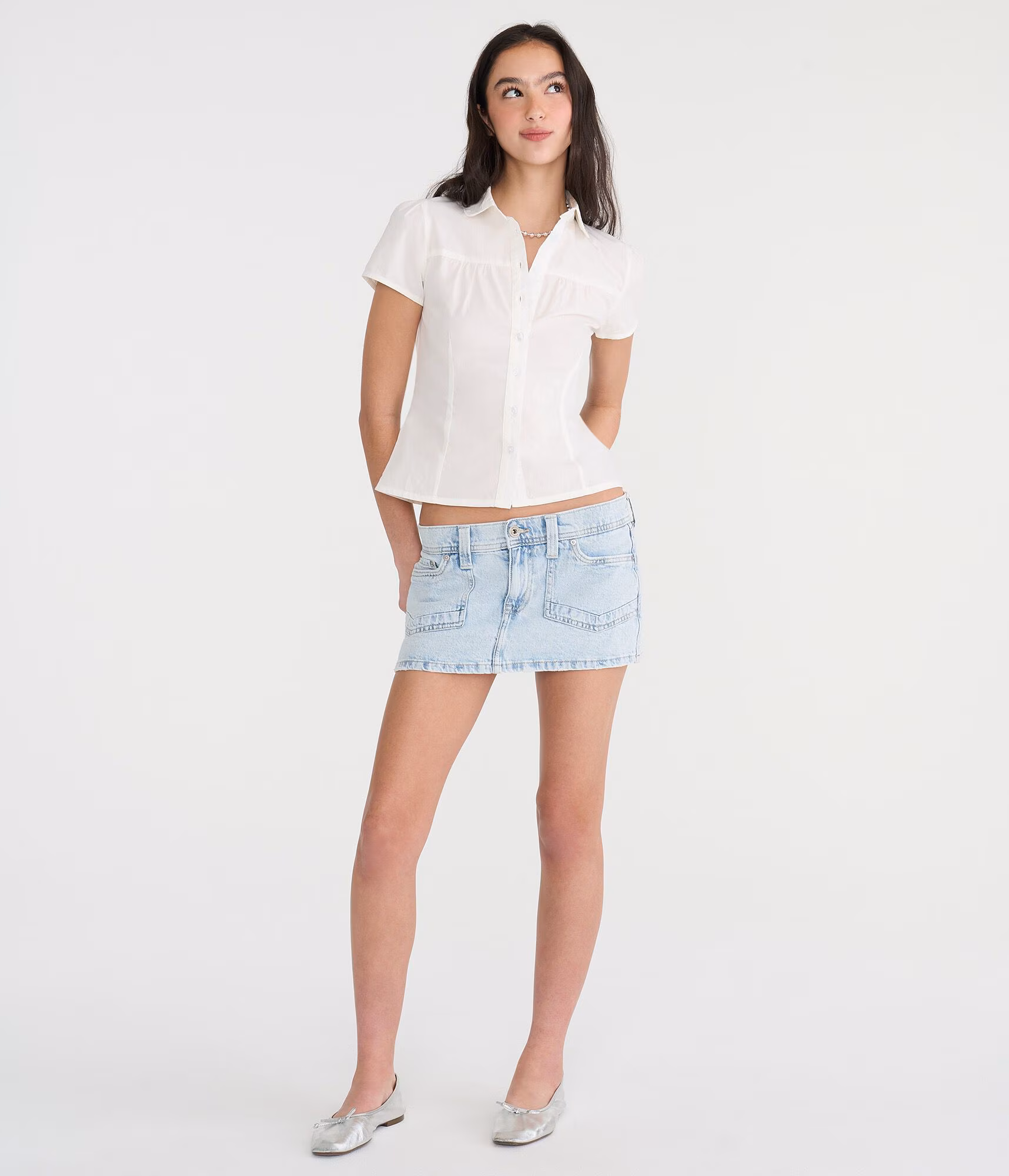 Low-Rise Utility Micro Denim Skirt light wash