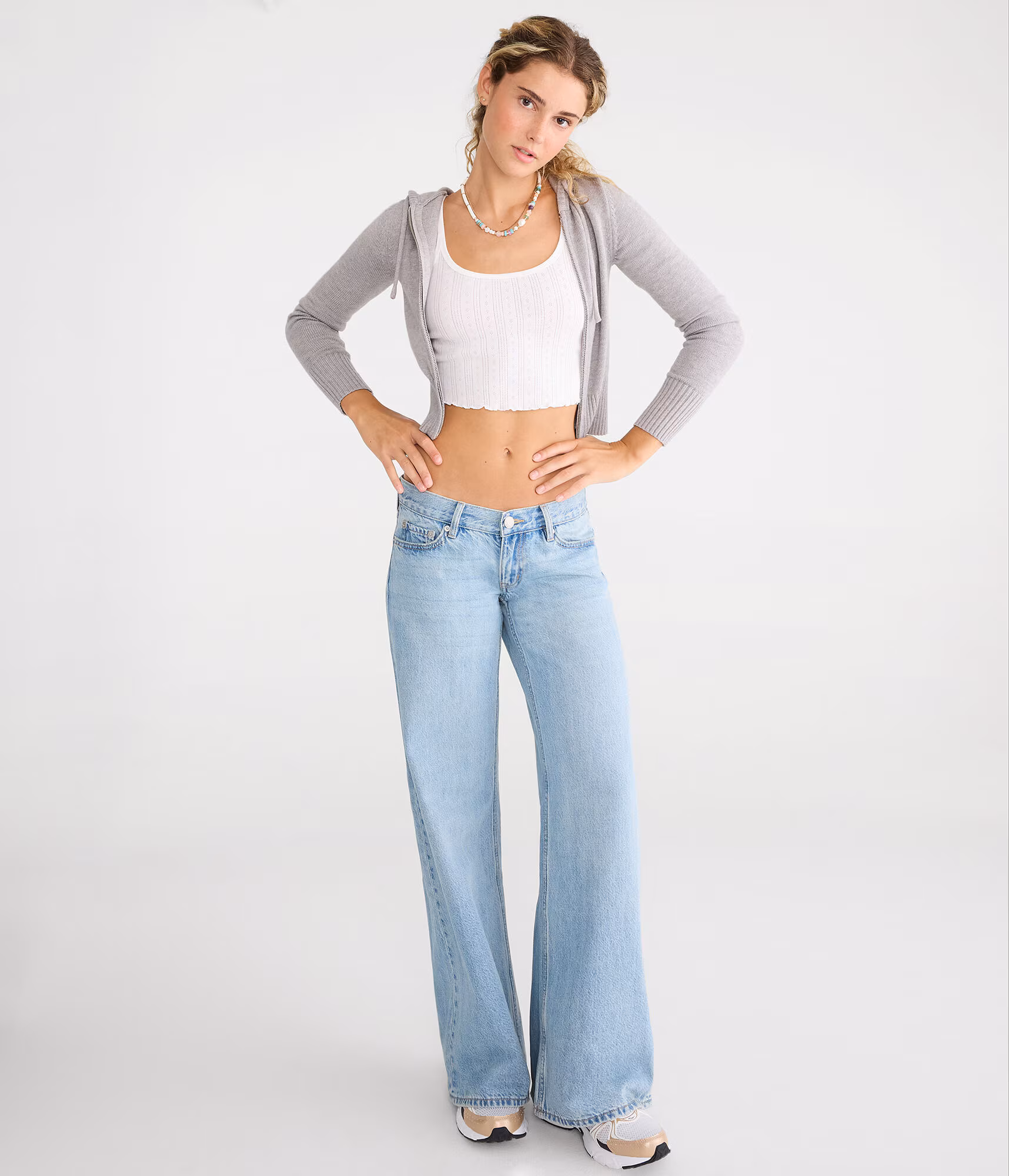 Super Low-Rise Ultra Wide Leg Jean light wash