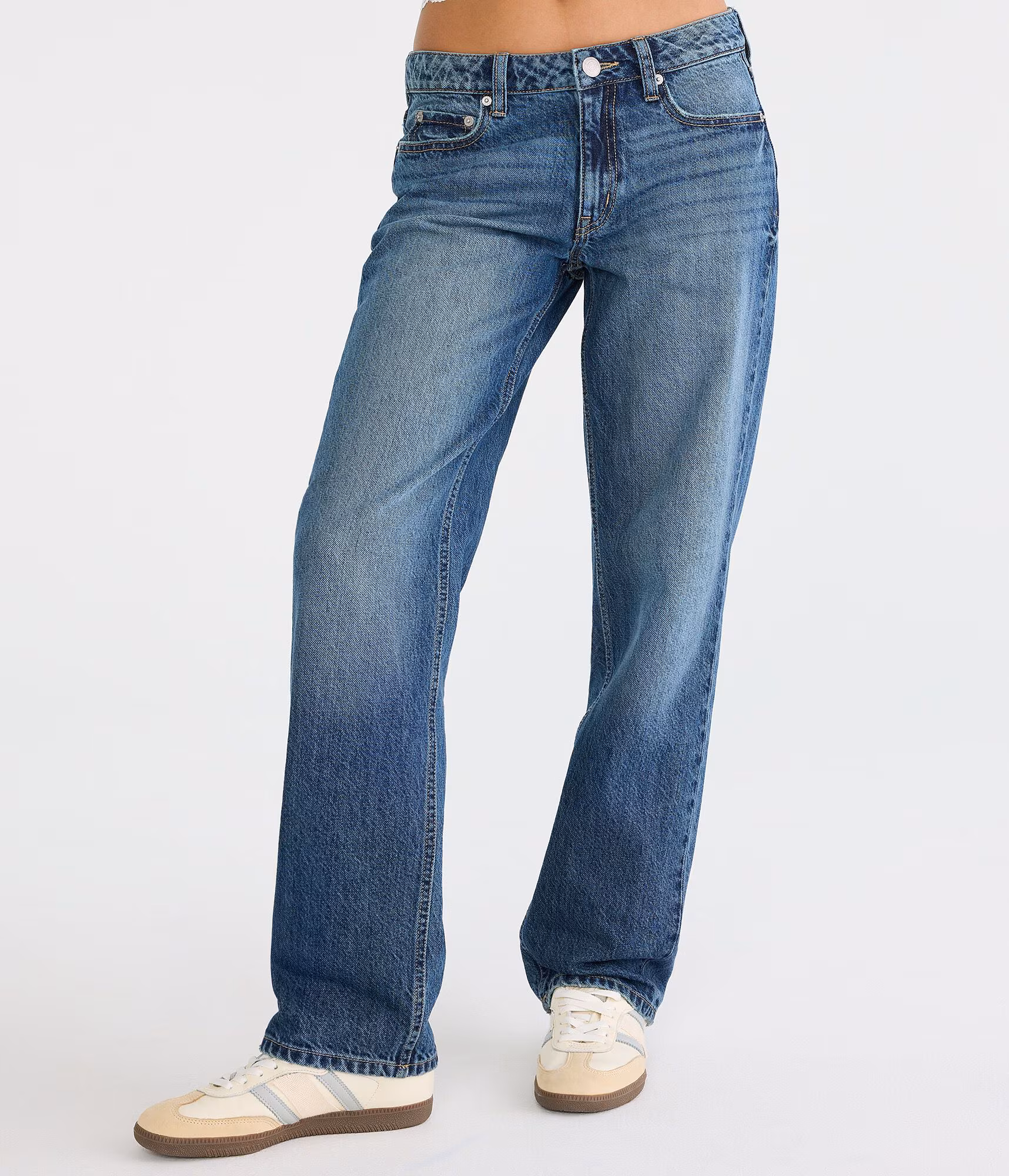 Low-Rise Baggy Jean dark wash