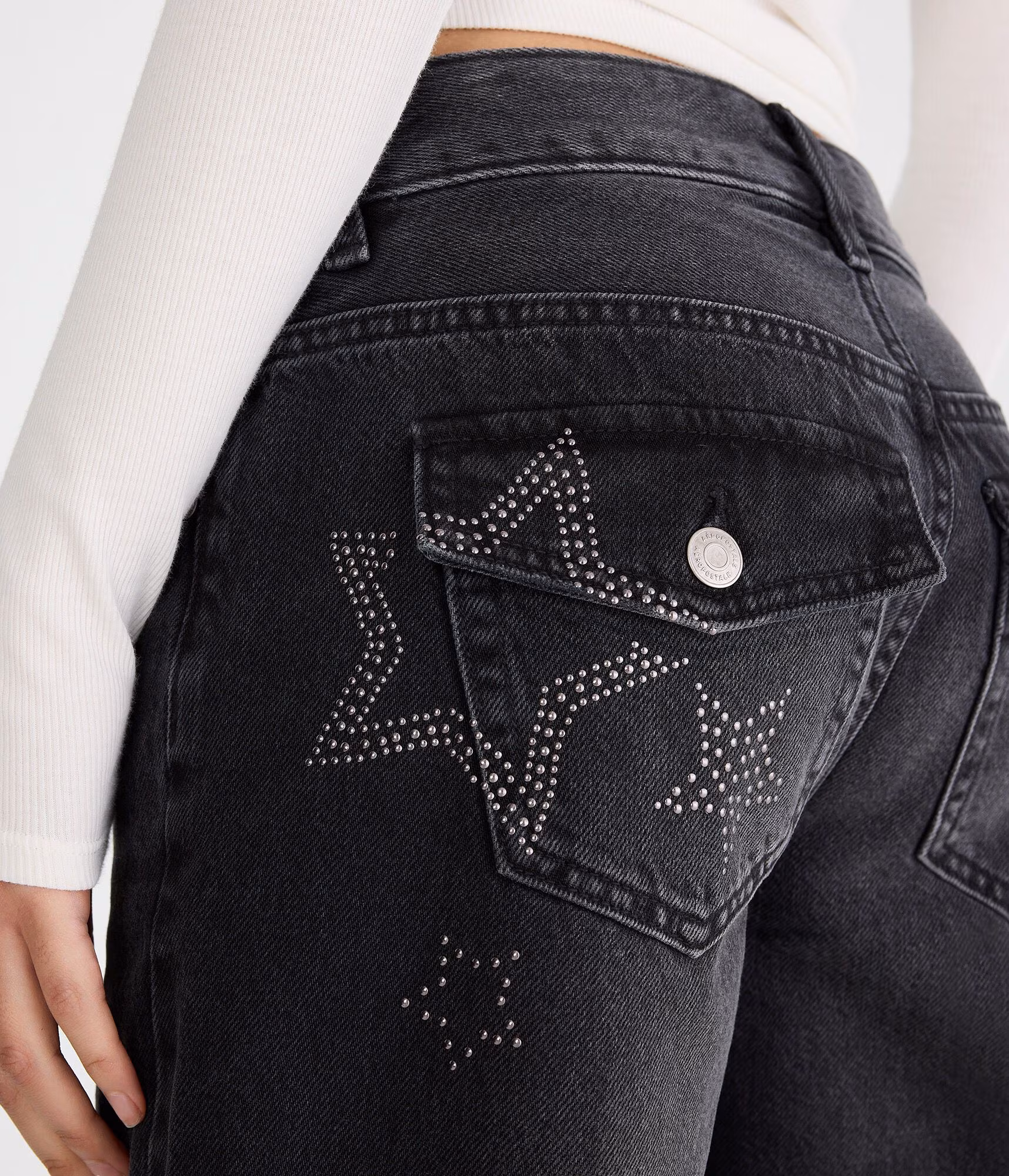 Low-Rise Baggy Wide Leg Studded Star Jean washed black