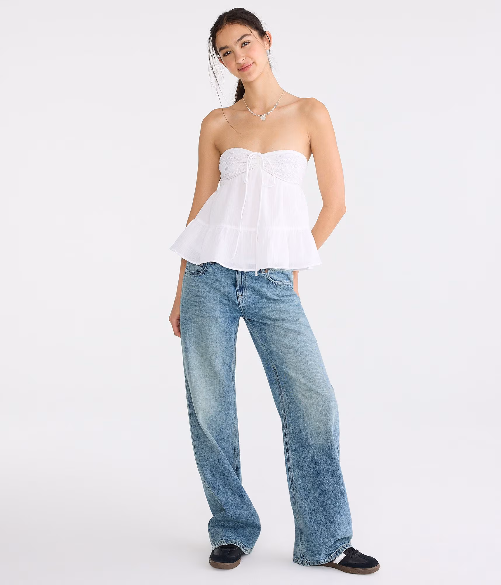 Low-Rise Baggy Wide Leg Butterfly Pocket Jean medium wash