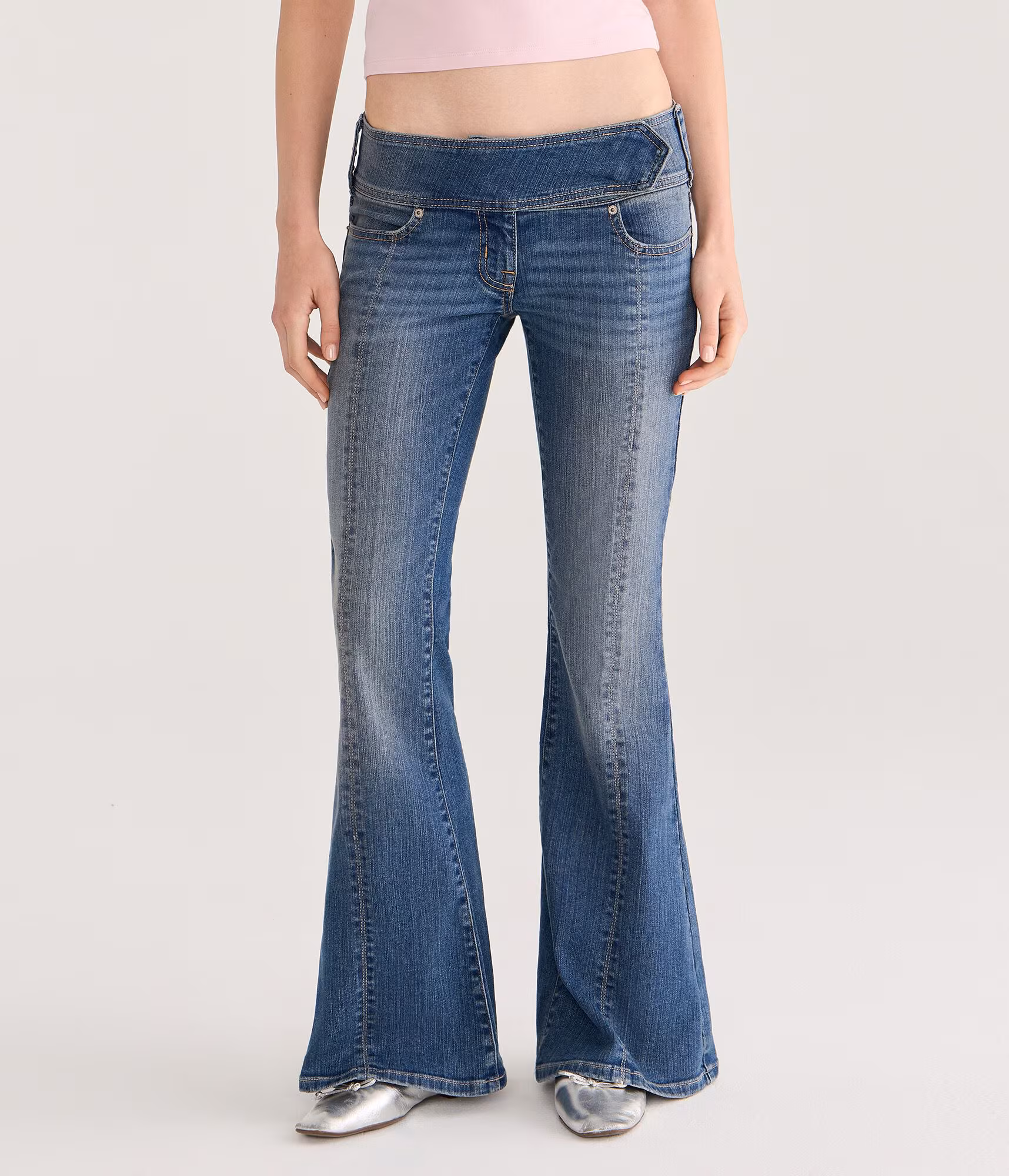 Low-Rise Flare Tab Waist Jean medium wash