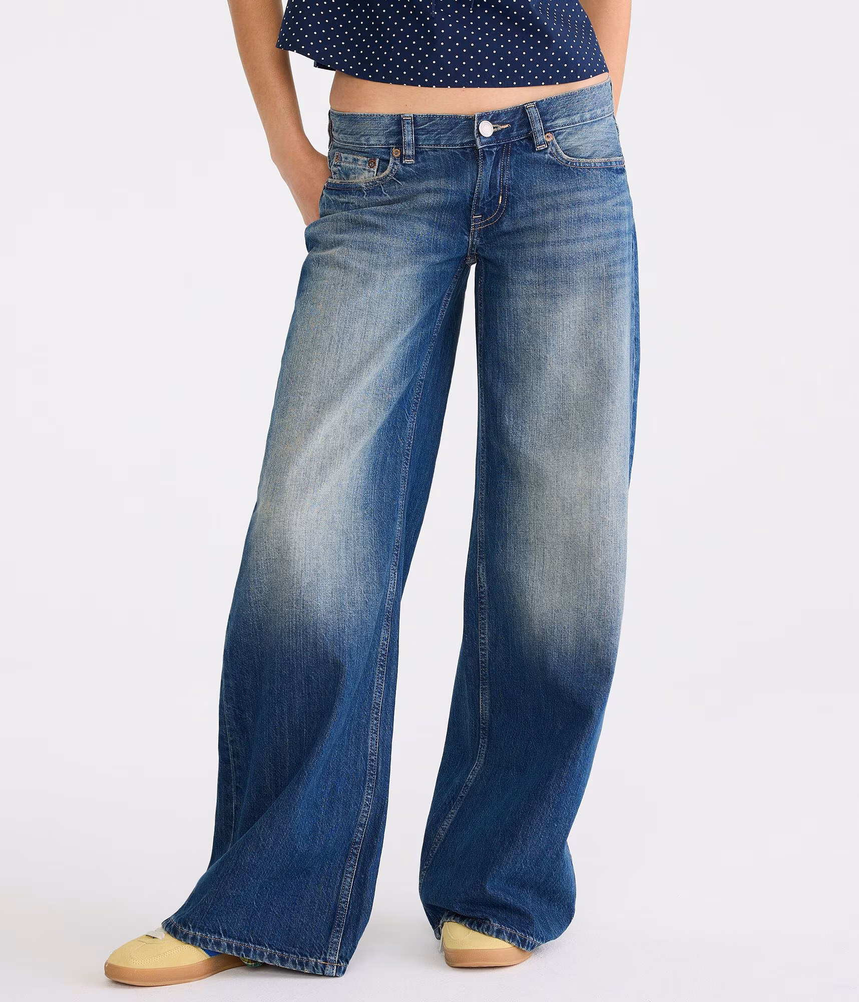 Super Low-Rise Ultra Wide Leg Jean dark wash