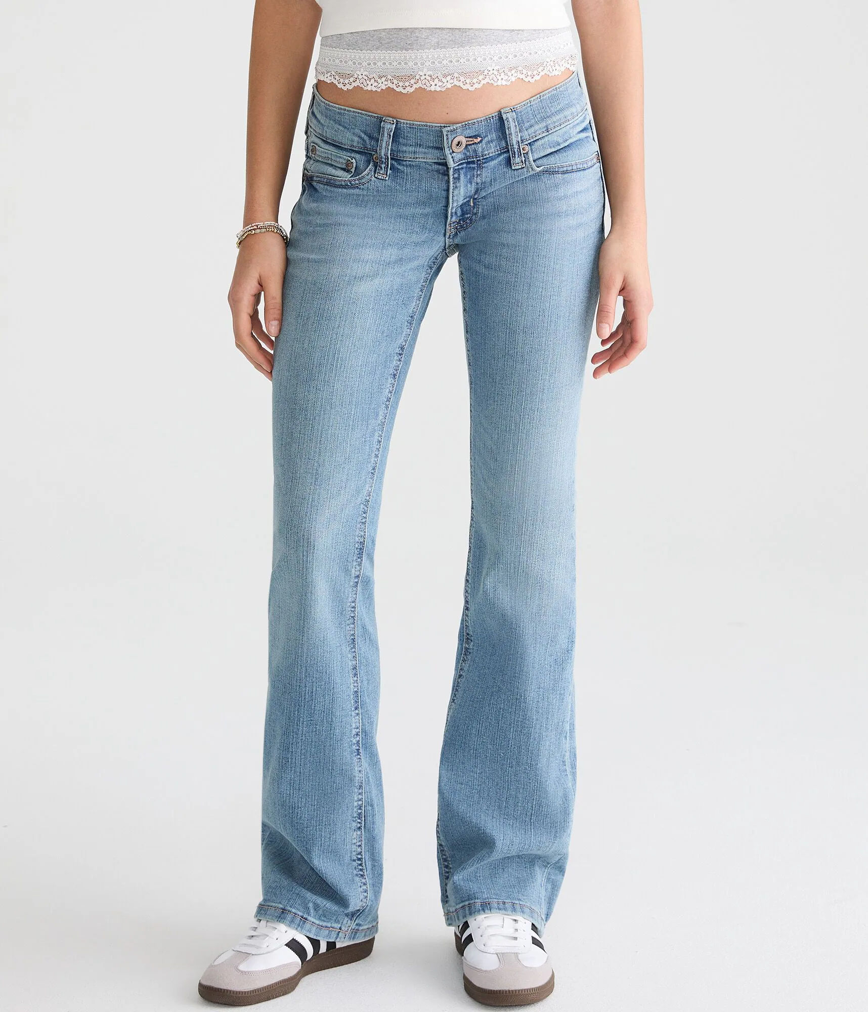 Super Low-Rise Bootcut Jean medium wash