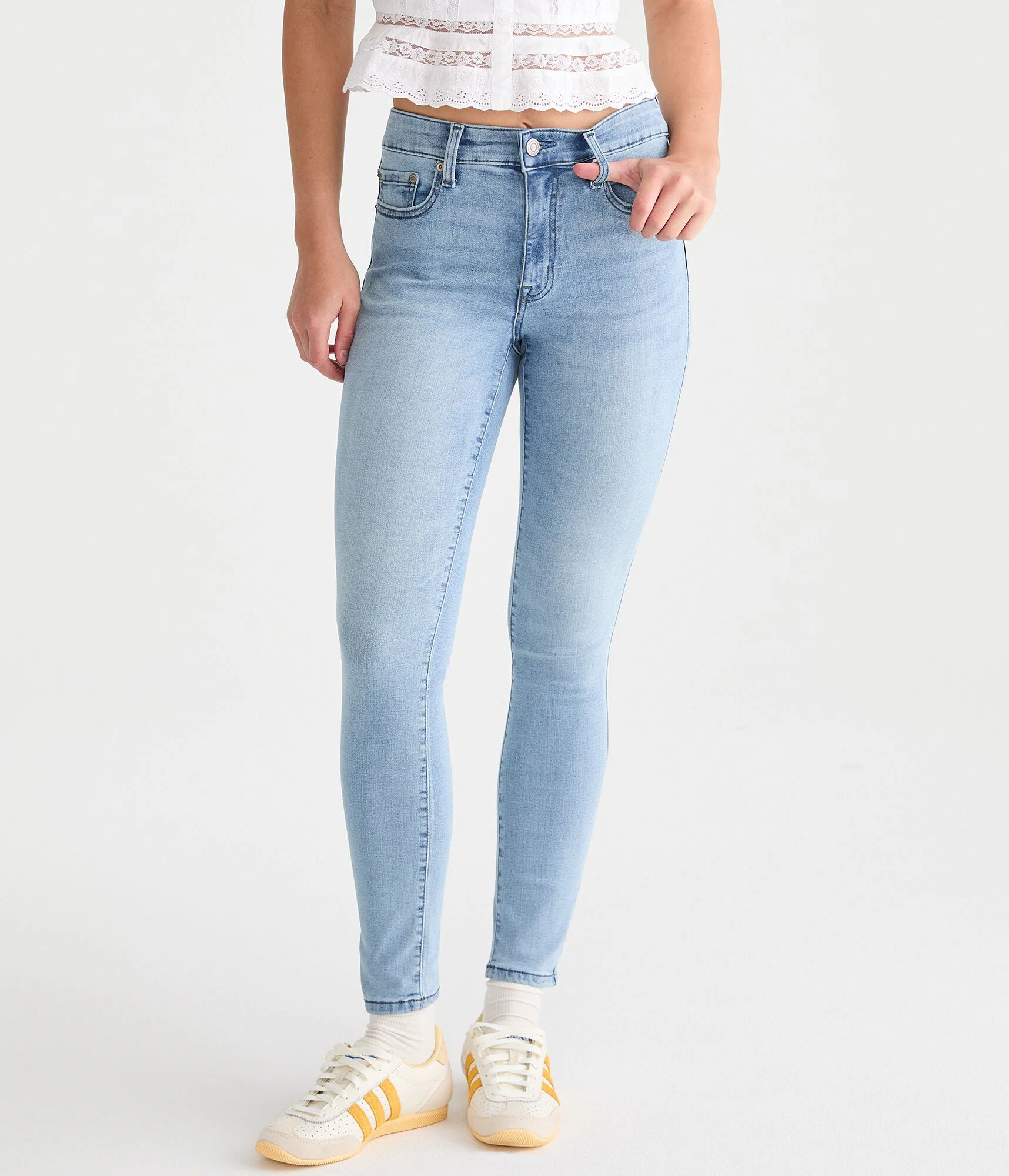 Premium Seriously Stretchy High-Rise Jegging medium wash