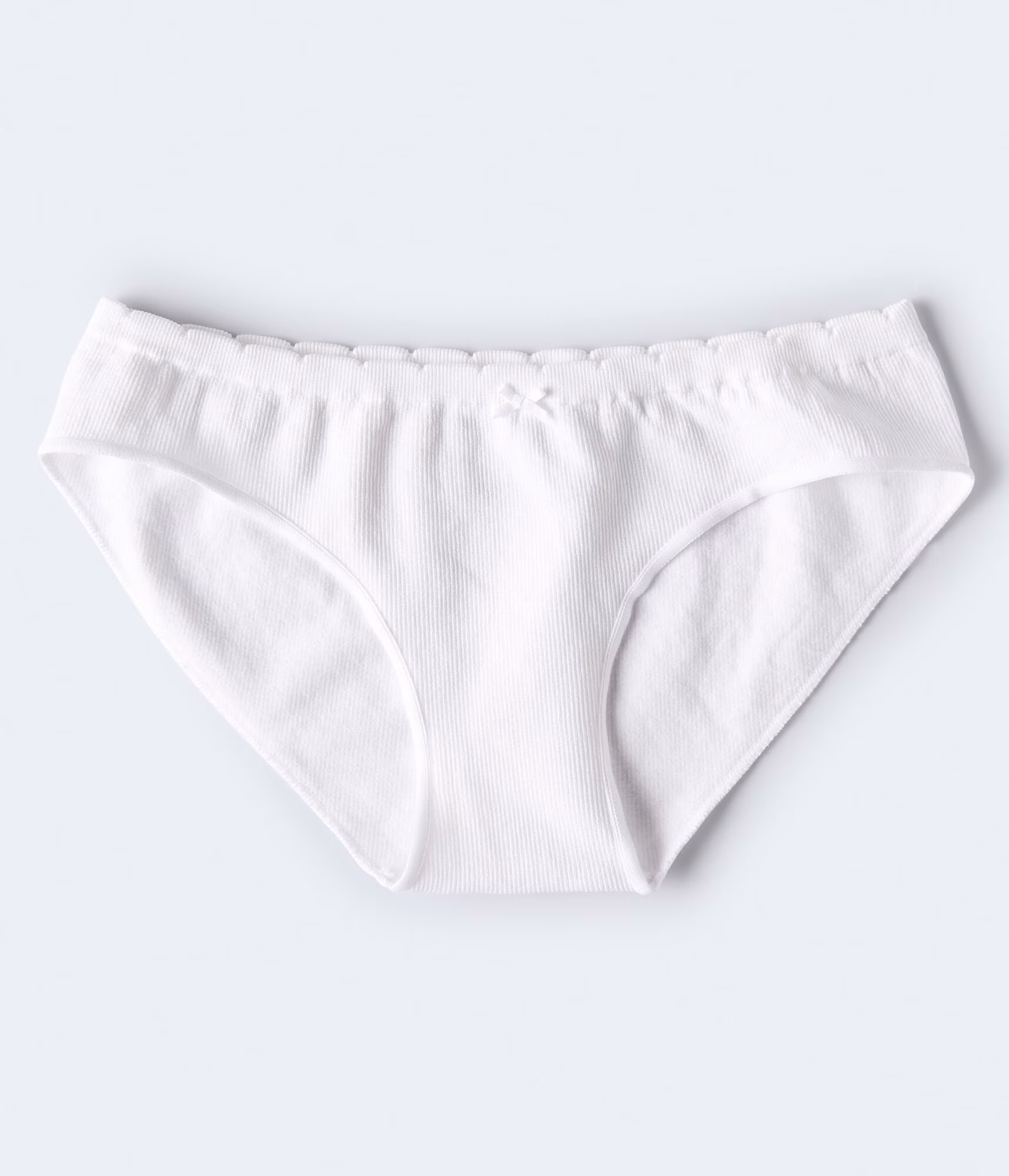 Scalloped Seamless Hipster bleach