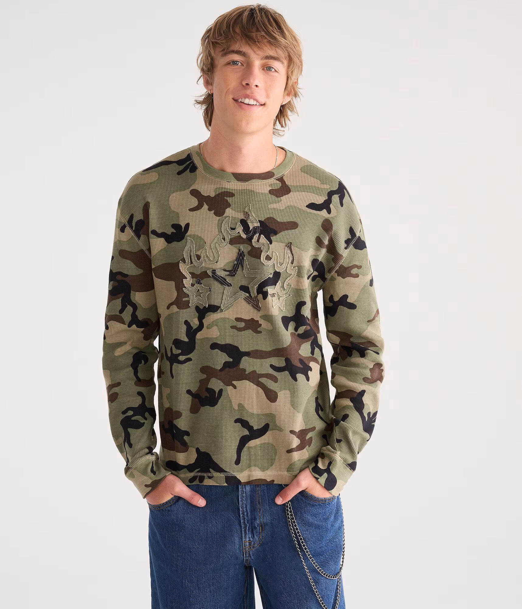 Long Sleeve Camo Star Flame Graphic Thermal Tee garland
