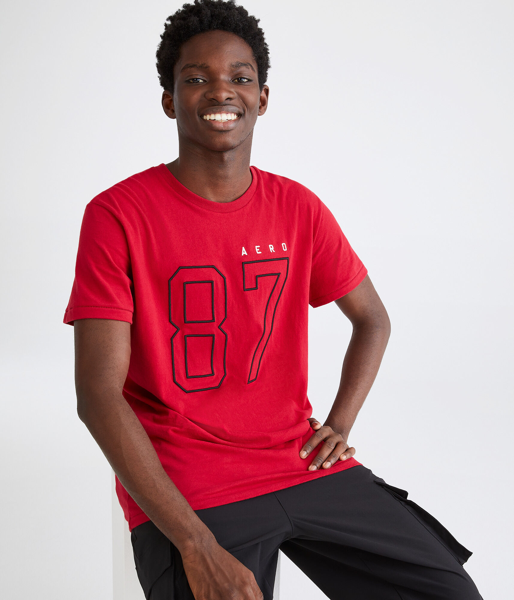 Aero Large 87 Logo Graphic Tee cerise red