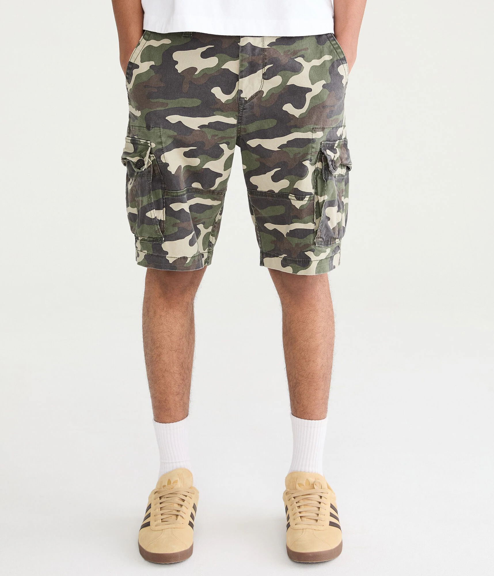 Camo Cargo Shorts 10" garland
