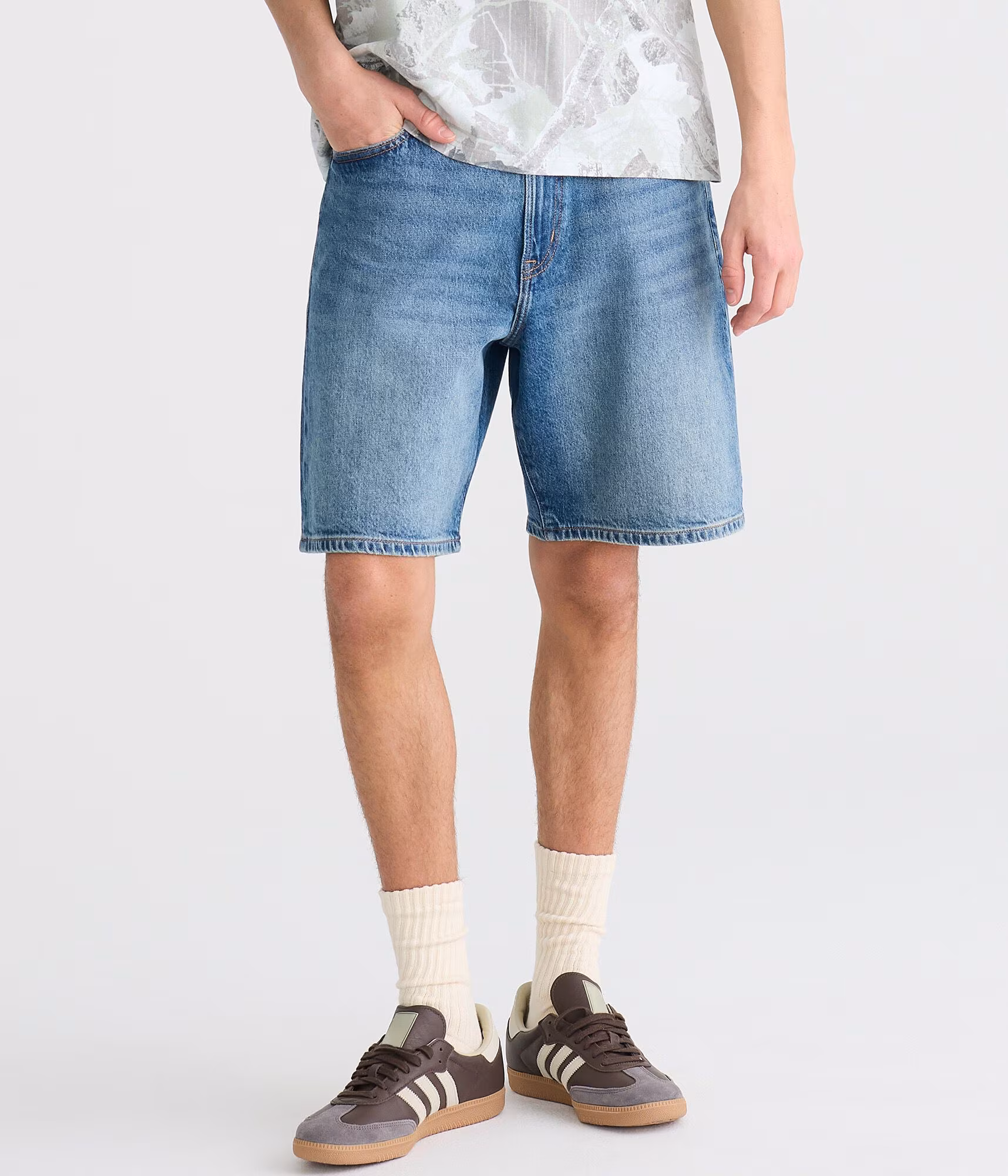 Baggy Denim Shorts 9" medium wash